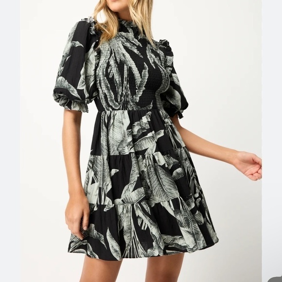 Elliatt Dresses & Skirts - Elliott Los Smocked Mini Dress Mock Neck Black Palm Print Size Small Women’s